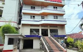 Hotel Riverside Manado